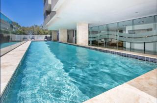 Redcliffe 3-Bedroom Waterfront Penthouse - 3
