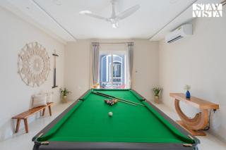StayVista at Ekagra with Bathtub & Jacuzzi - 5