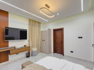 Horizon 2-Bed Luxury Apartment - 8