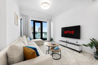 Premium 1BR Apartment with Balcony - 0