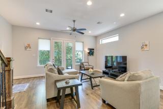 Urban Gem w/ Balcony! Near NRG Stadium & Downtown - 6