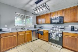 Pets Welcome! Wilmer Haven w/ Private Yard & Patio - 8