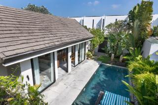 Tropical Pool Vasana Villa, Modern Villa in Umalas - Enclosed Living & Office - 8