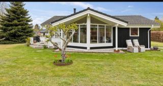 Cozy And Well-Maintained Holiday Home - 1