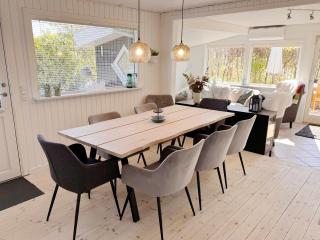 Beautiful Summer House For 8 People And 2 Dogs - 3