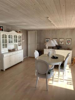 Lovely Holiday Home With Water View - 1