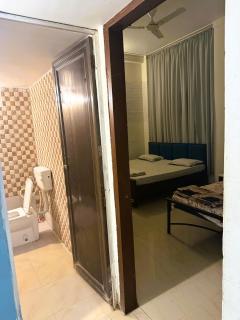 Blue Beds Homestay, Exotic 2BHK AC House - 5