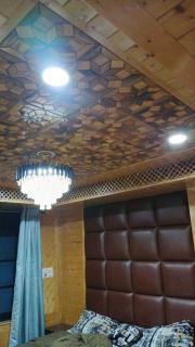 Snow and Saffron Hotel & Restaurant - 2