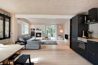 Charming Holiday Home Close To A Beautiful Beach - 3