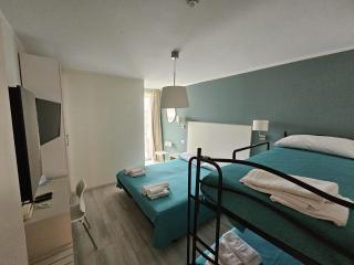Hotel Chris - 5
