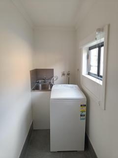 Cozy Queen Room in St Albans - Train Station - SA3 - 4