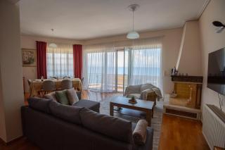 Alkyone Seafront Loutraki Apartment - 6