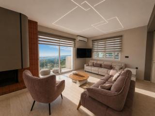 Marvelous Panoramic Residence - 0