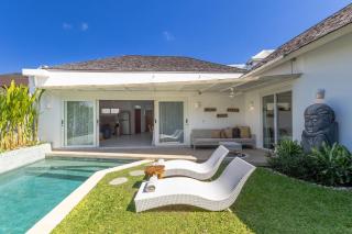 Villa Mylandro by Pertama Stay - Canggu - 1