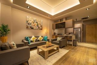 Elegant One bedroom Apt in Cantonments - Diamond in city - 1