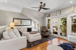 Peaceful Home-Like Condo - Spacious, Private Deck, Fireplace condo - 0