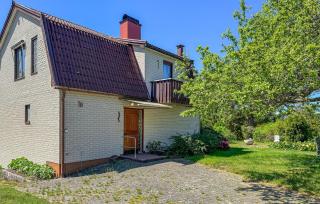 2 Bedroom Gorgeous Home In Gunnebo - 1