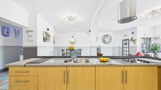 Captains Retreat - 2 Bed Apartment - Milford Haven - 9