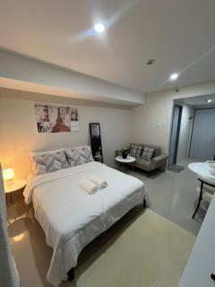 J Tower Residences Executive Studio - 9