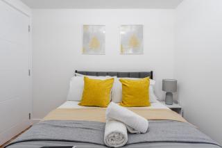 Modern Cathays City Centre 2BR Apartment Sleeps 5 - 1 Double Bed & 3 Single Beds - 4