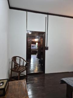 Thai Teak House Homestay III - 1