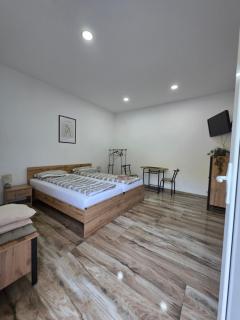 Riverstone Retreat Studio - 8