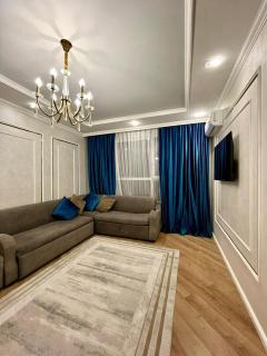 Crystal Sky View Apartment - 7