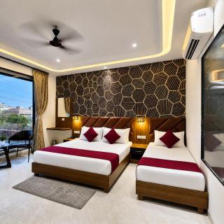 Hotel Aroma - 9