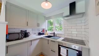 88 Strawberry Hill, Tolroy Manor - 3