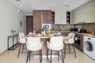 Luxury Retreat Apt, Burj Khalifa Rooftop View, Near Dubai Mall - Imperial Avenue - 3