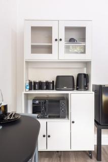 F1 Modern Studio Flat - Prime TV - Parking - WiFi - 3