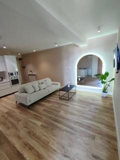 Emilios VIP Apartments - 8