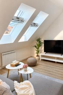 Cityview Skylight Cozy Apartment Old Town Prague - 7