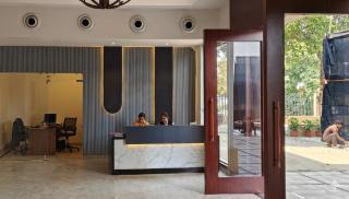 7 VACHAN LAWNS AND BANQUET - 8