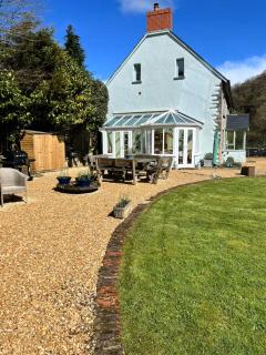 Plas Y Deri - Charming 400 year old cottage in beautiful rural setting, a perfect base to explore West Wales - 1