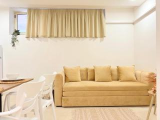 The Coastal Bunker Apartment - 9