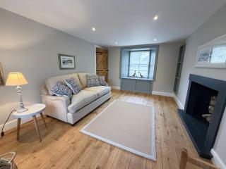 Riverside Cottage - 9