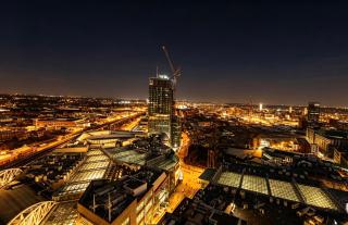 Stylish City View Apartment At The Rotunda - 3