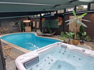 Villa with Private Pool in Hamois 350 m² - 6