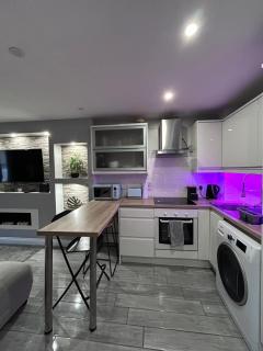Liffey Boardwalk 3BR Near Ha'penny Br & Temple Bar - 0
