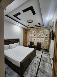 New Palace Guest House - 2