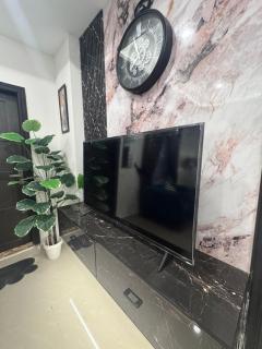Modern & Catchy Apartment - 9