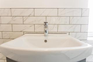 Stylish 3-Bed Apartment Near Newcastle Centre - 9