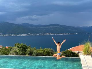 The Cube Luxury Experience, Boka Bay View, Tivat Kotor Bay, Duplex Pool & Terrace - 2