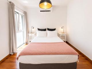 Historic Charm - Prime Location & Parking - Lisbonne - 0