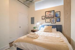 Spacious South Loop 2BR Apartment Near McCormick Place, Soldier Field & Downtown Chicago - 8
