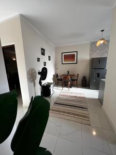 Modern & Charming 2BR Apartment - Navy House - 3