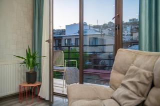 Cozy Saburtalo Stay with Balcony View - 4