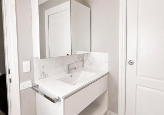 Large Stylish Home near CBD - Sleep 10 - 3