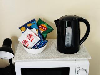Private Double Room Near Birmingham Airport & NEC with Free Parking - 7